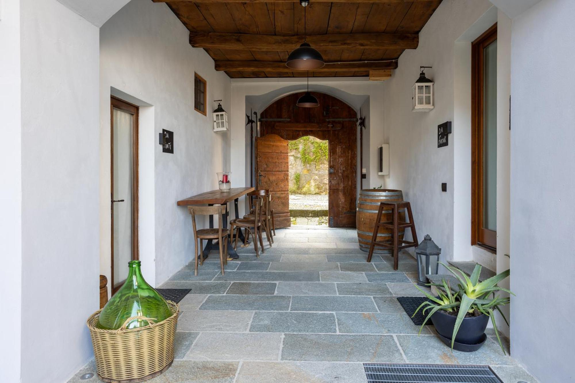 Da Tinti Apartment Madonna Del Sasso Екстериор снимка