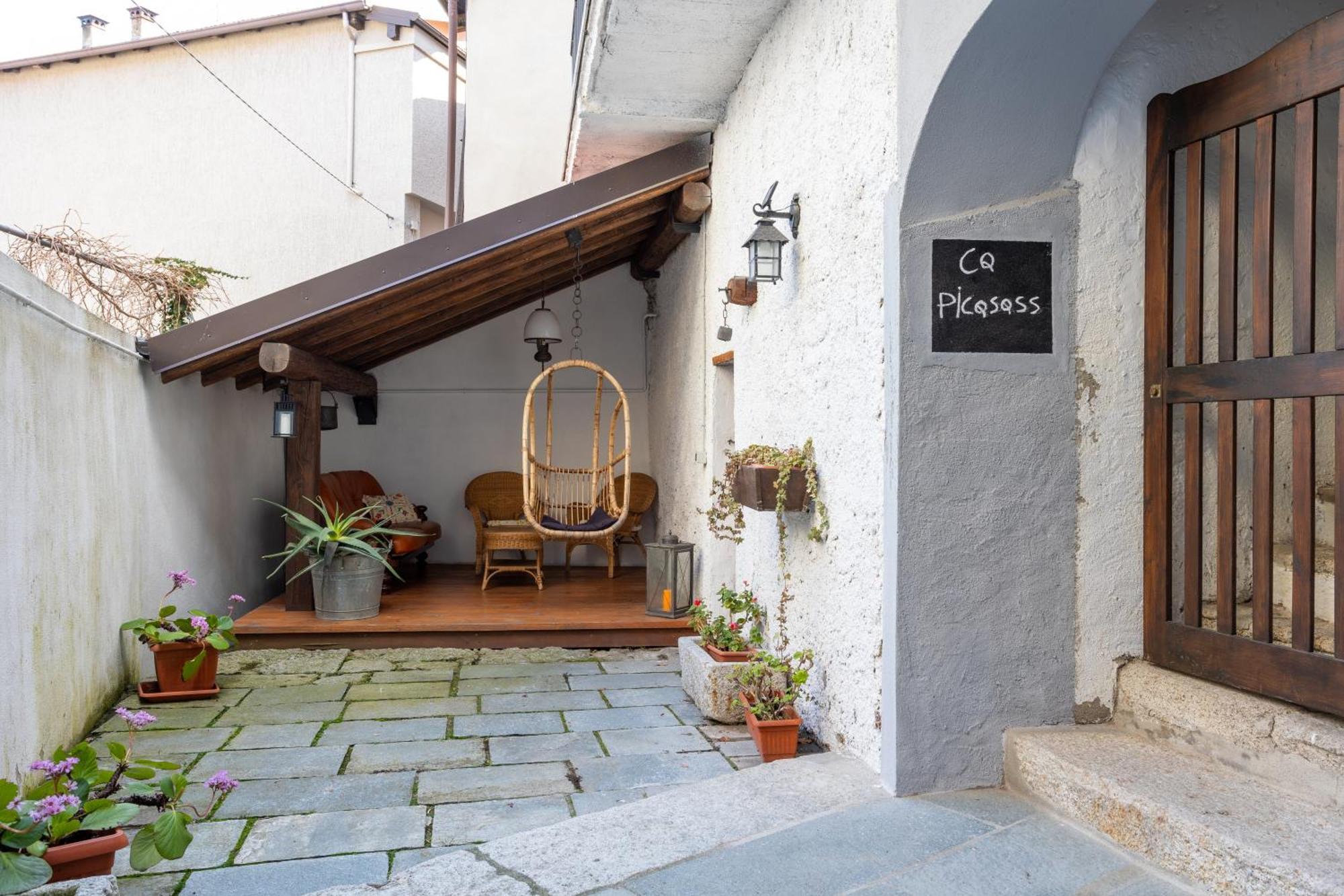 Da Tinti Apartment Madonna Del Sasso Екстериор снимка